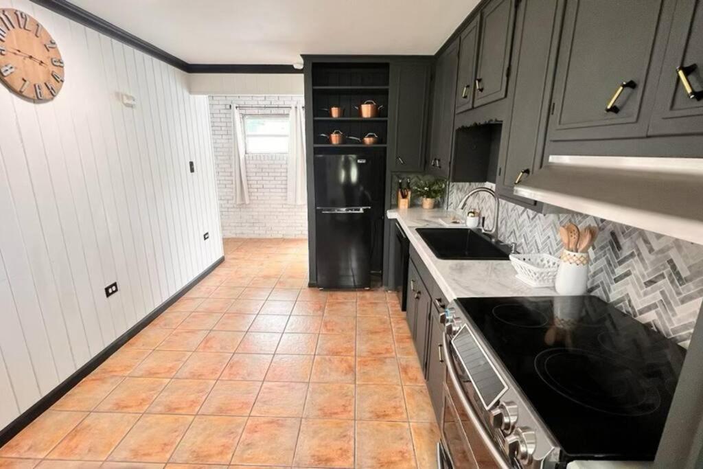 Small Rental For Couple Getaway Dalton Exterior foto